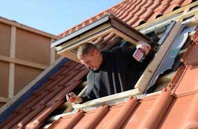 Pose de fenêtres de toit Velux à Pourcharesses
